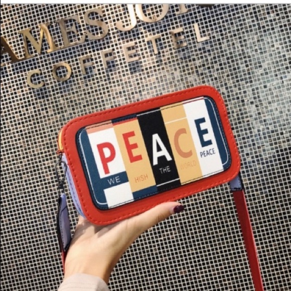 🆕 BOUTIQUE || peace bag - Picture 2 of 16